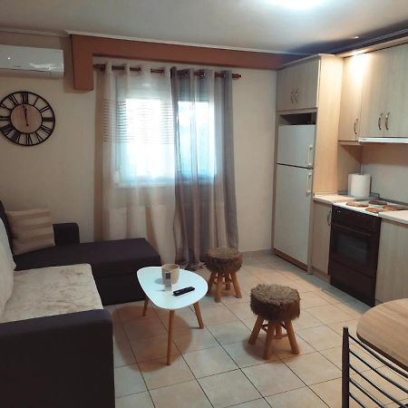 Apartment Near The Sea, Volos Buitenkant foto